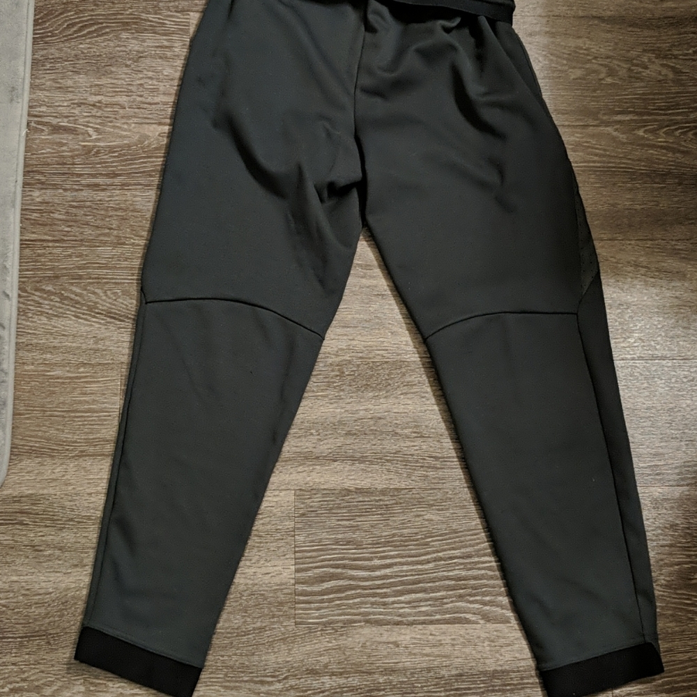 Nike dry fit joggers